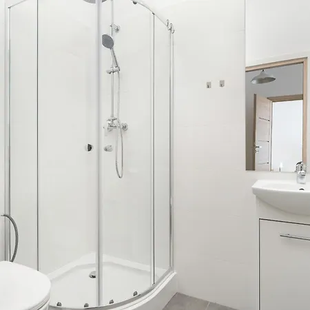 Stylowe I Eleganckie Na Parterze Przy Rynku W Poznaniu By Renters Apartment Poznan