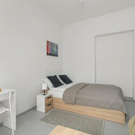 Stylowe I Eleganckie Na Parterze Przy Rynku W Poznaniu By Renters Apartment Poznan