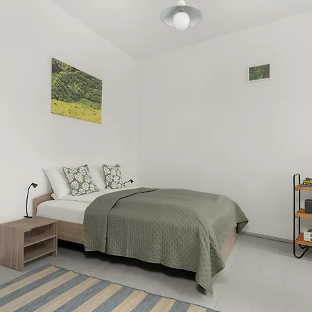 Stylowe I Eleganckie Na Parterze Przy Rynku W Poznaniu By Renters Apartment Poznan